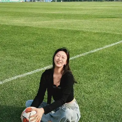胡俊彤